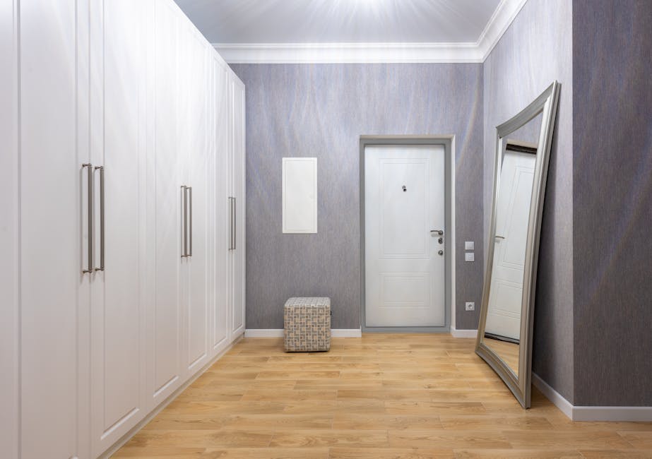 Renovace interiérových dveří v bytě: nátěr vs. folie, nové kování a tiché zavírání do 1500-4000 Kč/kus
